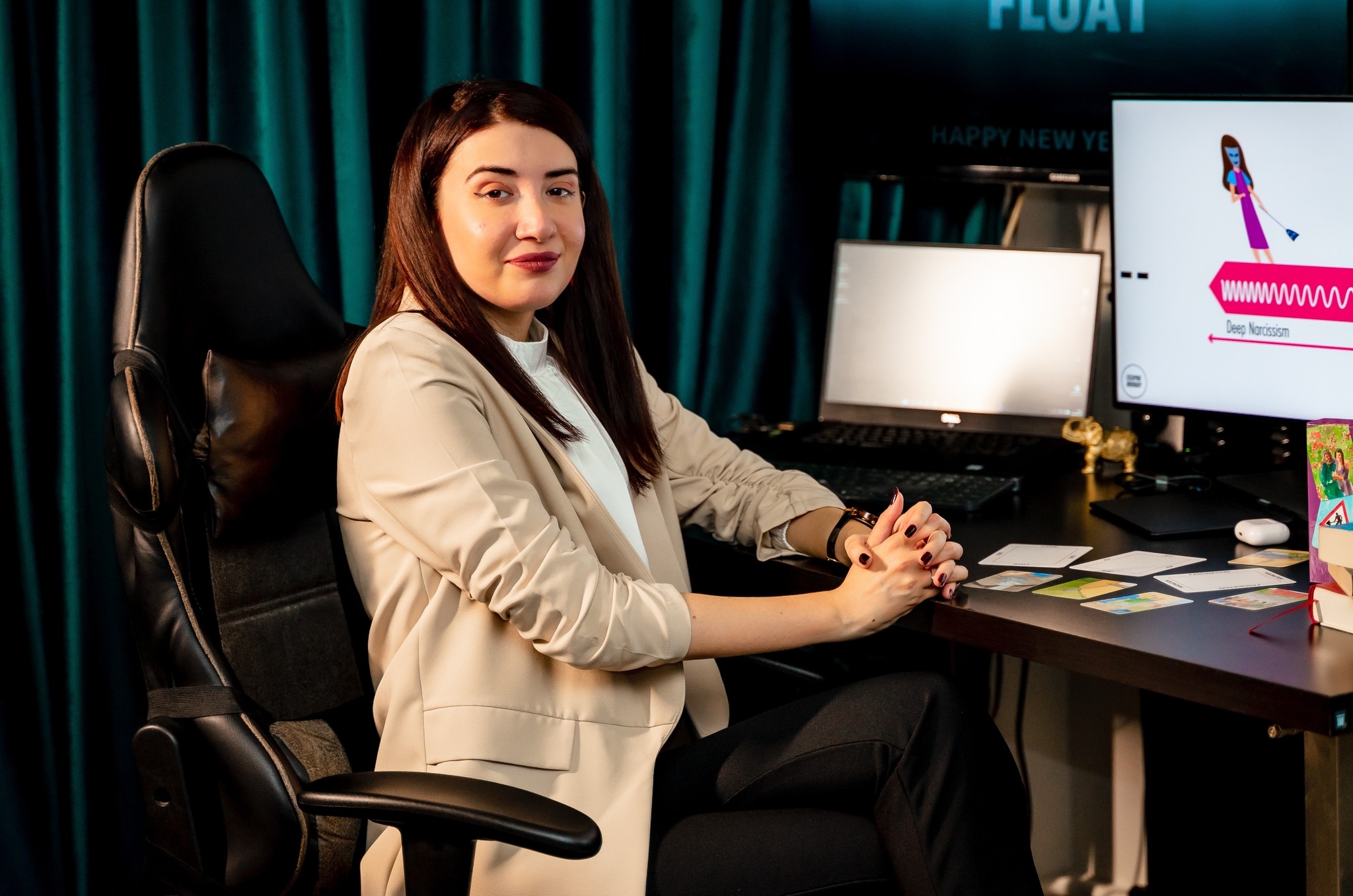 Alexandra Tatu în cabinet
